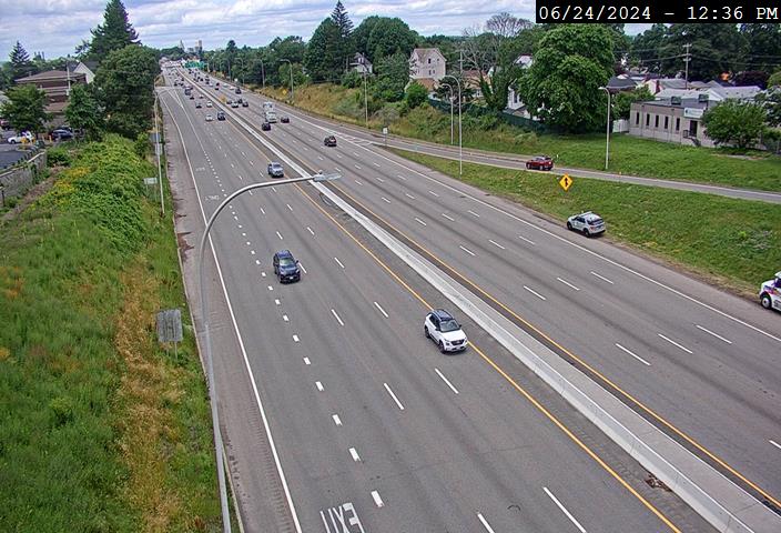 Traffic Cam I-195 E @ Rt 114 - Exit 7 (Route 114) Player