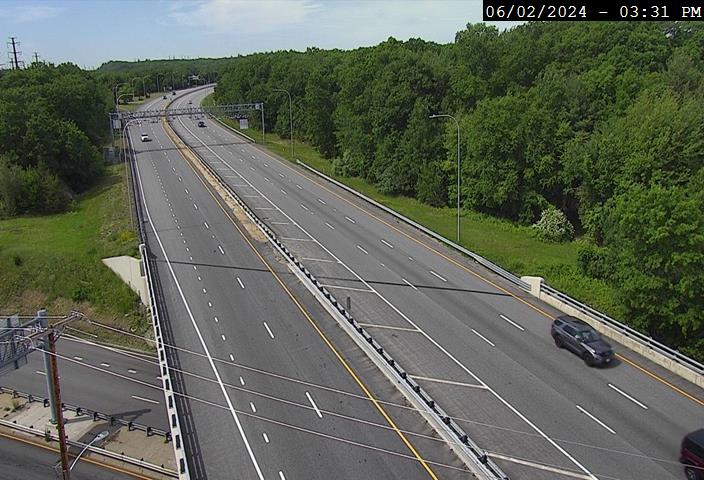 Traffic Cam Exit 9 Southbound (Route 6) - Exit 9 Southbound (Route 6) Player