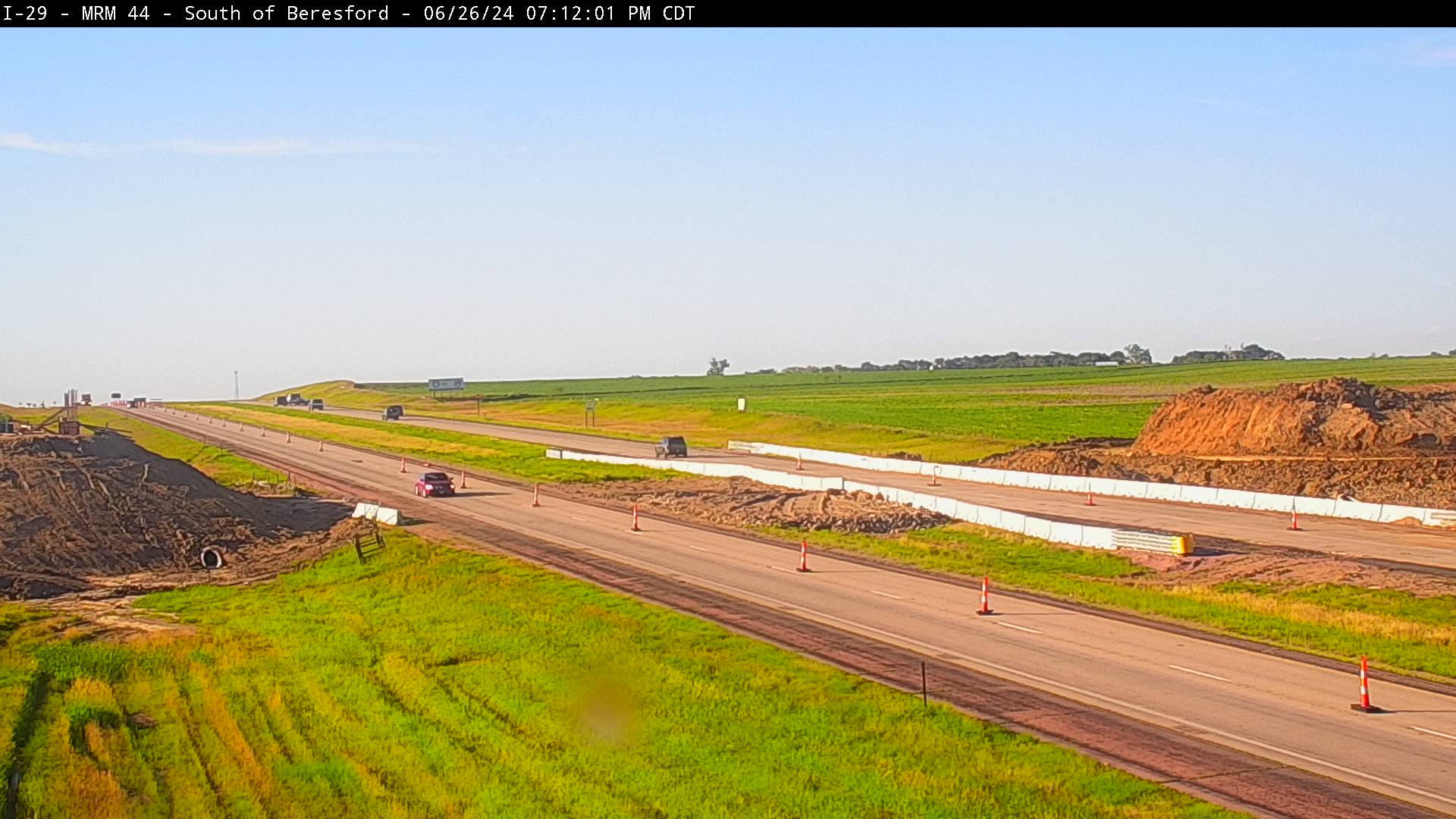 2 miles south of town along I-29 @ MP 44 - North Traffic Camera
