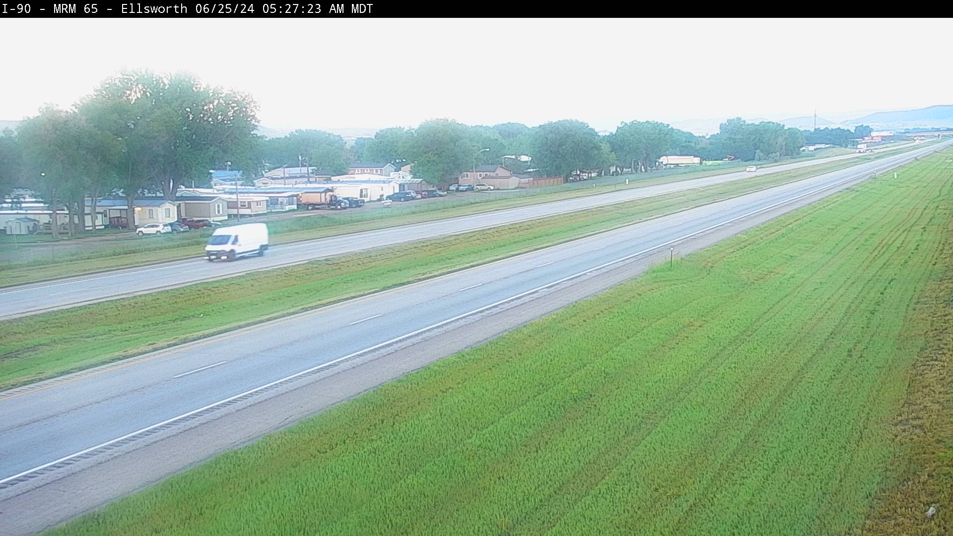4 miles east of town along I-90 @ MP 65.2 - South Traffic Camera