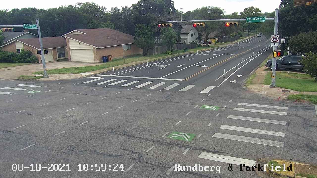  RUNDBERG LN / PARKFIELD DR Traffic Camera