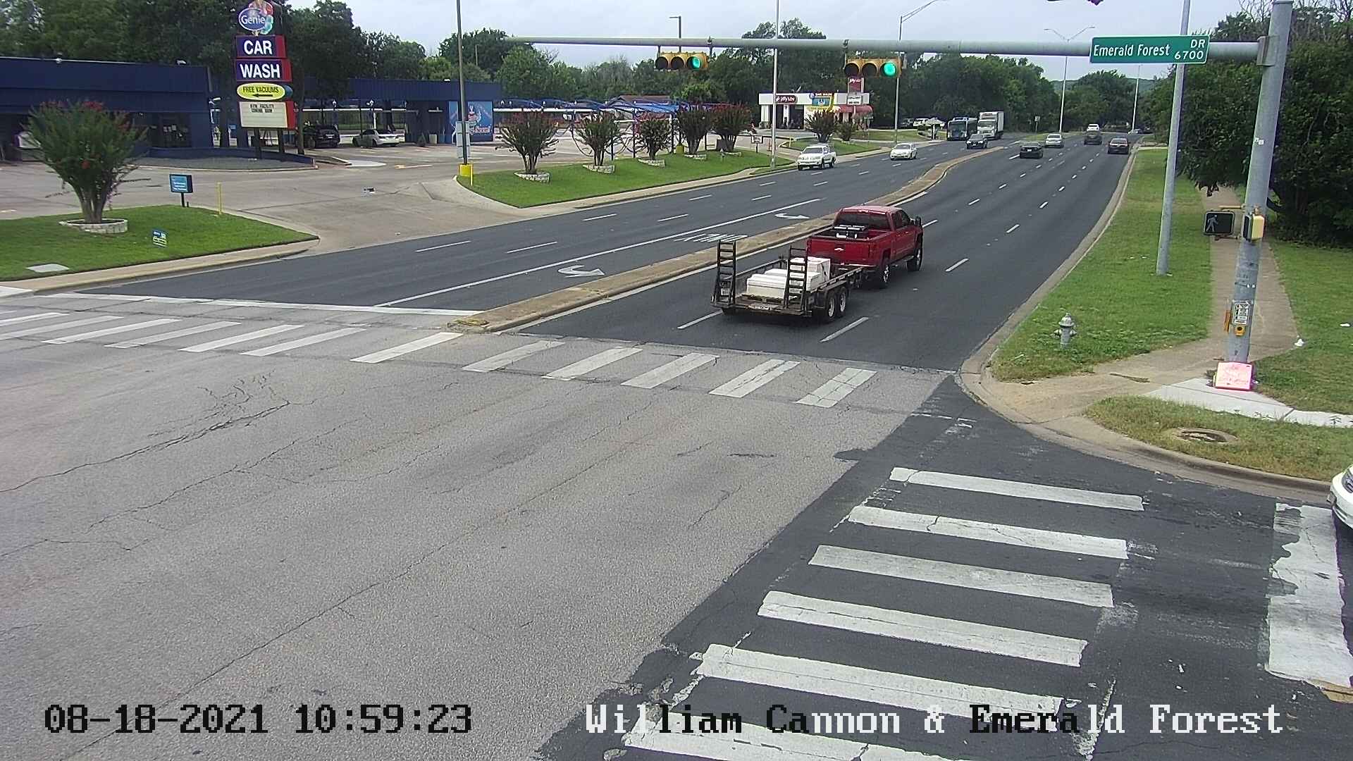 Traffic Cam  WILLIAM CANNON DR / EMERALD FOREST DR Player