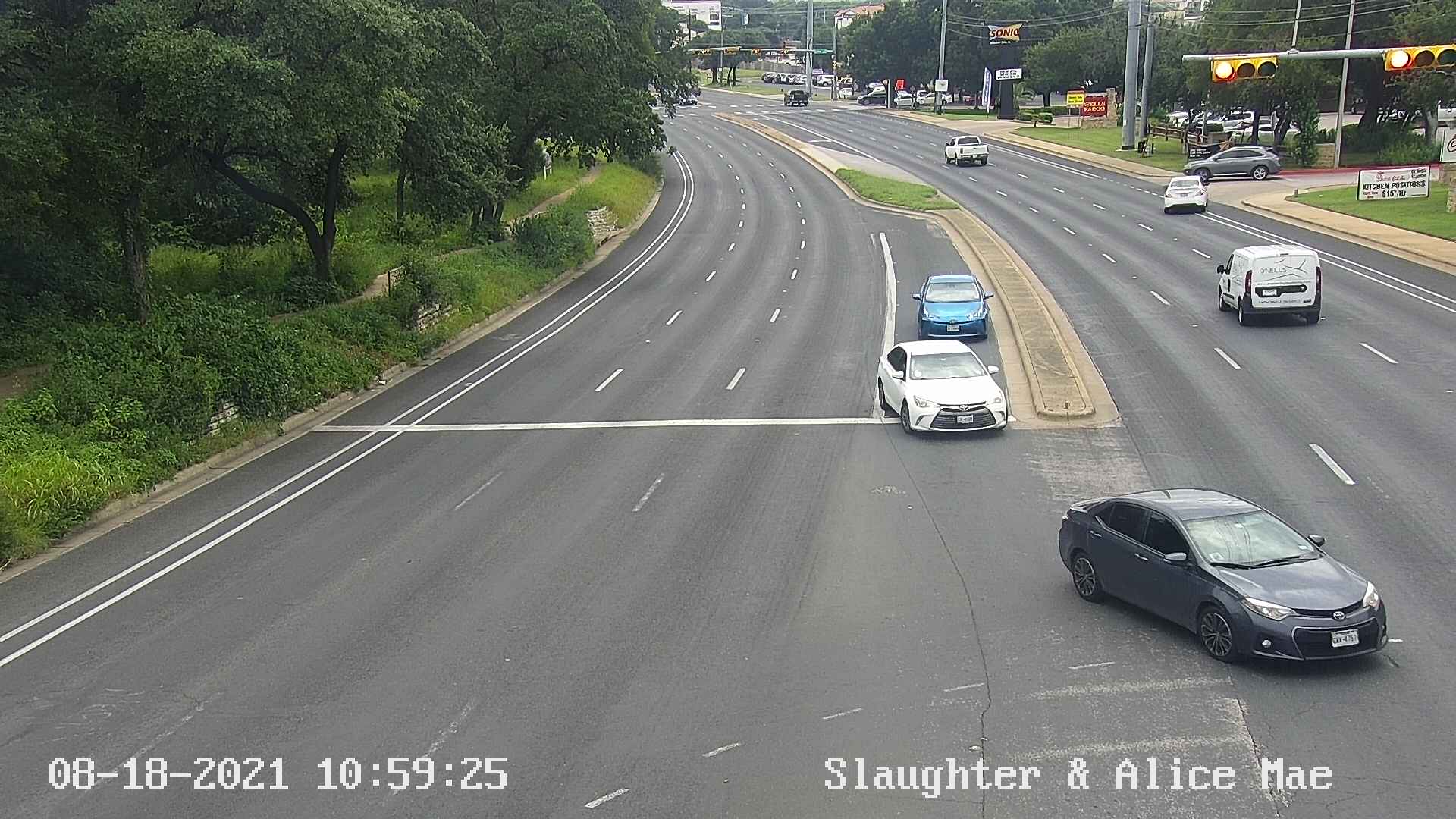  SLAUGHTER LN / ALICE MAE LN Traffic Camera