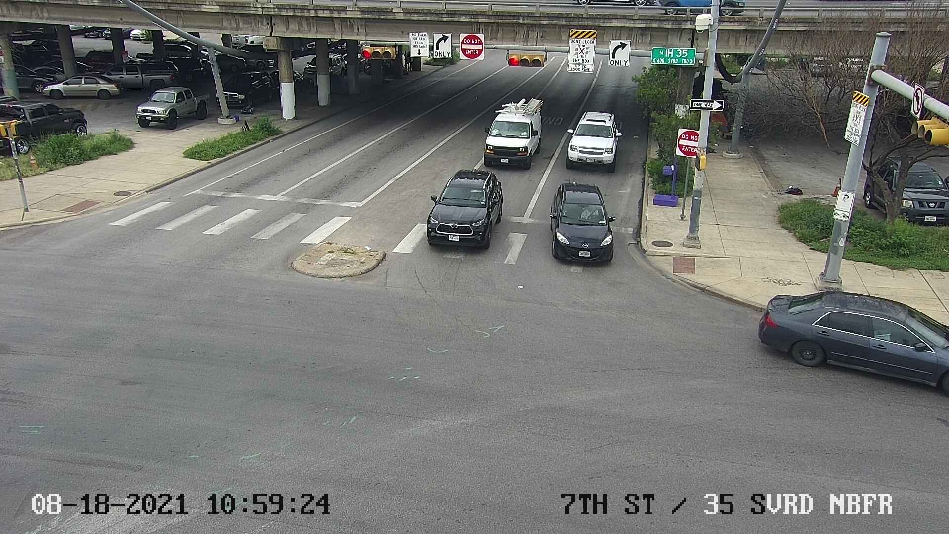  7TH ST / 35 SVRD Traffic Camera
