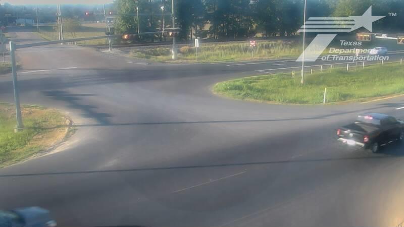 Traffic Cam Lansing › North: US 80 at Trinity Services Player