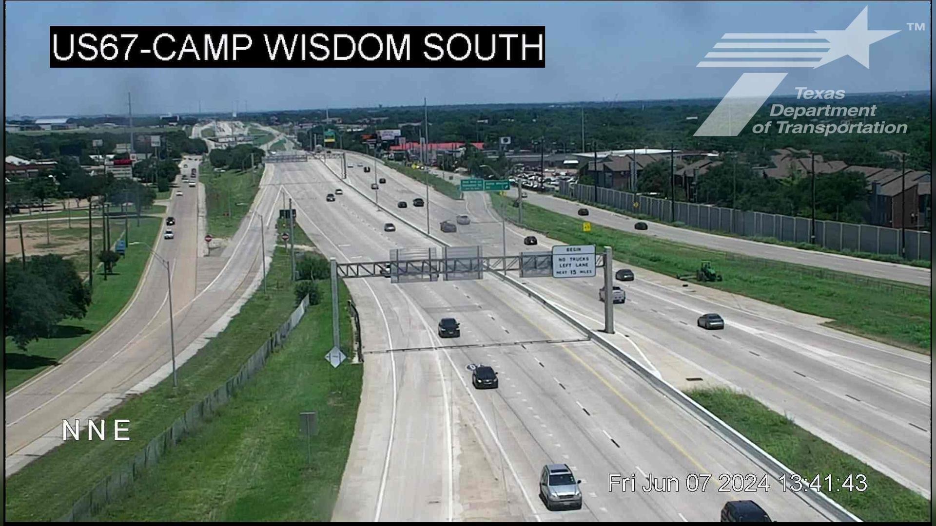 Traffic Cam Dallas › North: US 67 @ Camp Wisdom South Player