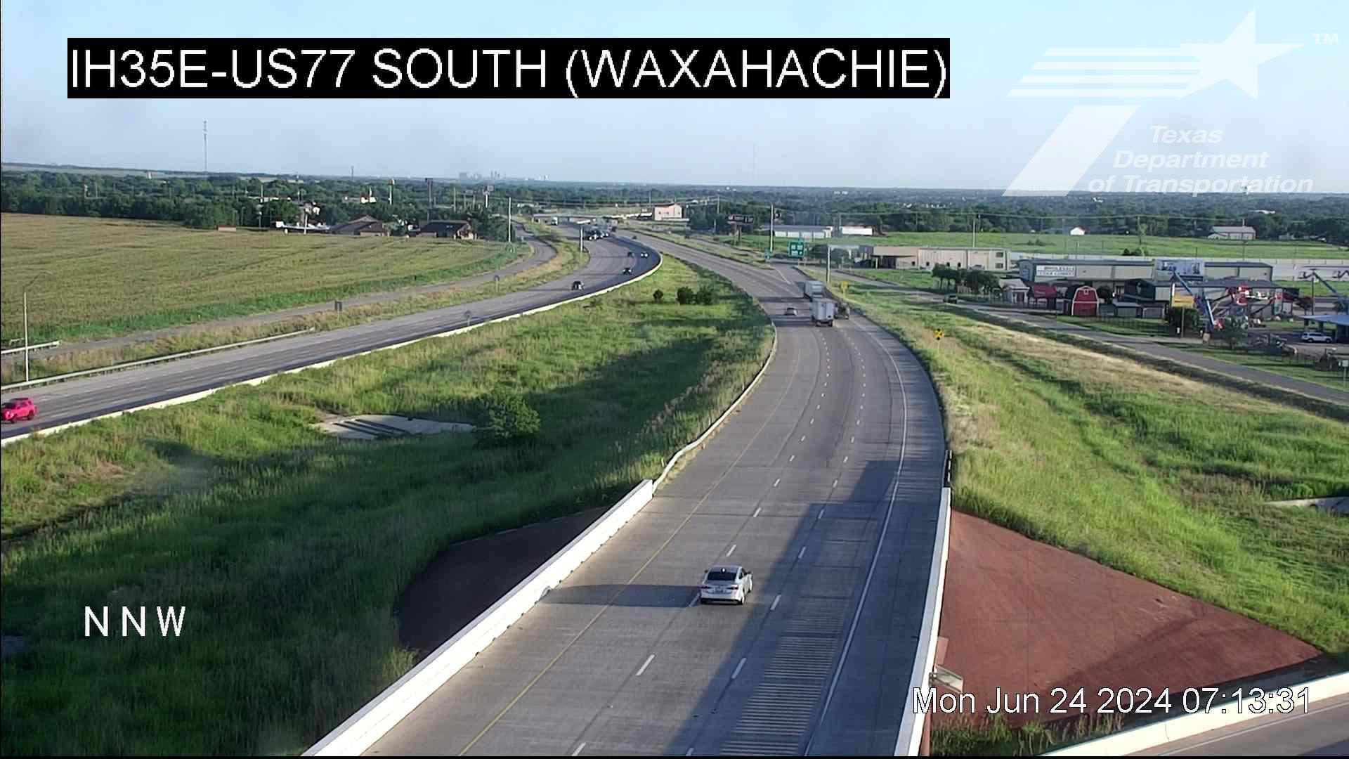 Waxahachie › North: I-35E @ US 77 South Traffic Camera