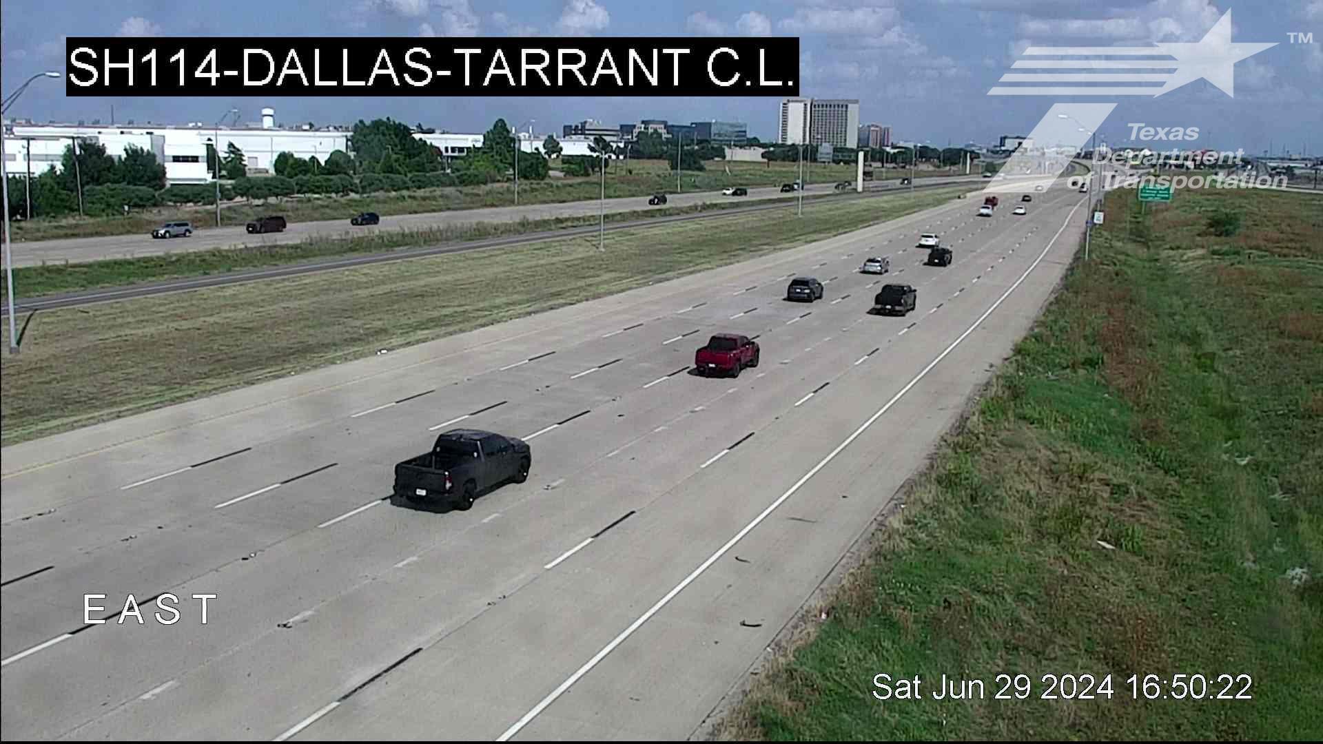 Traffic Cam Irving › East: SH 114 @ Dallas-Tarrant CL Player