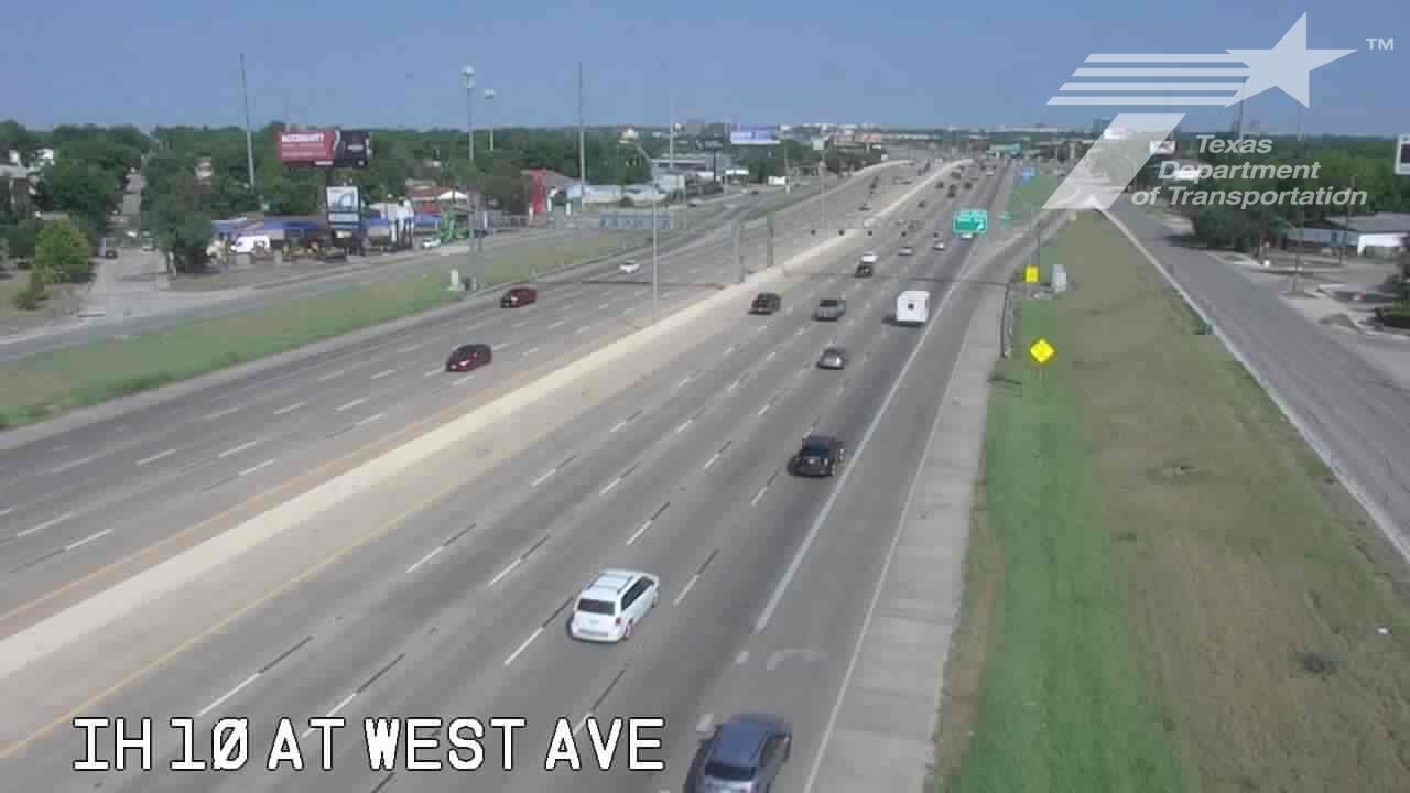 San Antonio › West: IH 10 at West Ave Traffic Camera