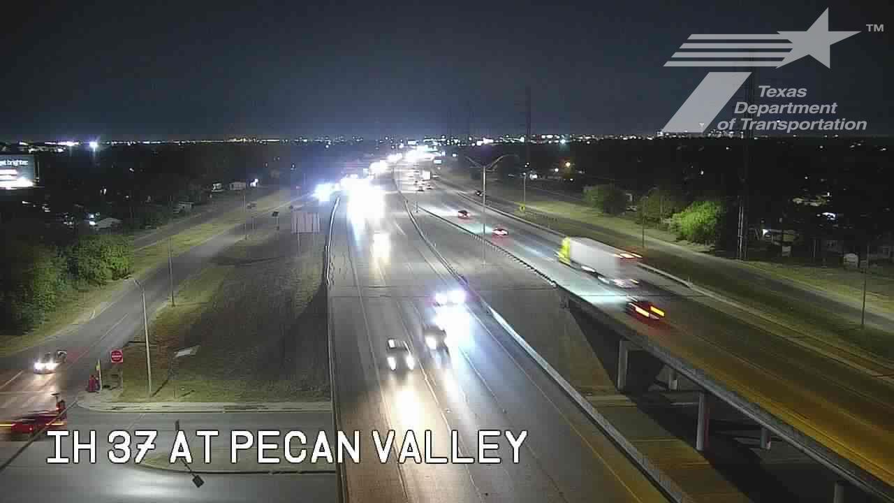 San Antonio › South: IH 37 at Pecan Valley Traffic Camera