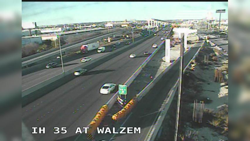 San Antonio › North: IH 35 at Walzem Traffic Camera