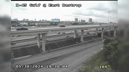 Traffic Cam Houston › South: I-45 Gulf @ East Bastrop Player