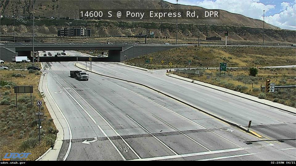 Traffic Cam 14600 S SR 140 @ Pony Express Dr SR 287 DPR Player