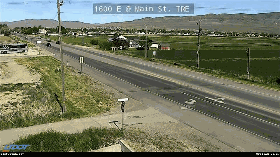 Traffic Cam 1600 E SR 13 Liveview SB @ Main St SR 102 MP 11.17 TRE Player