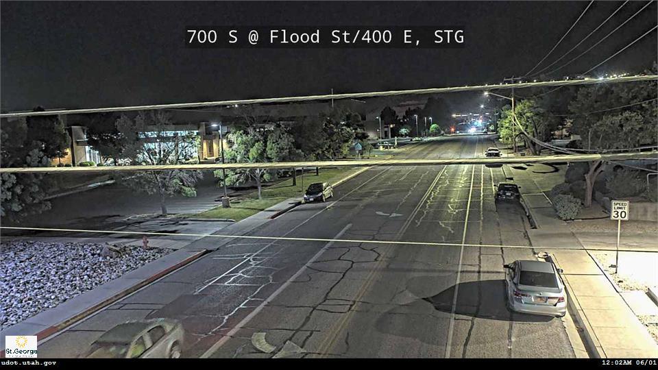 700 S @ 400 E Flood St STG Traffic Camera