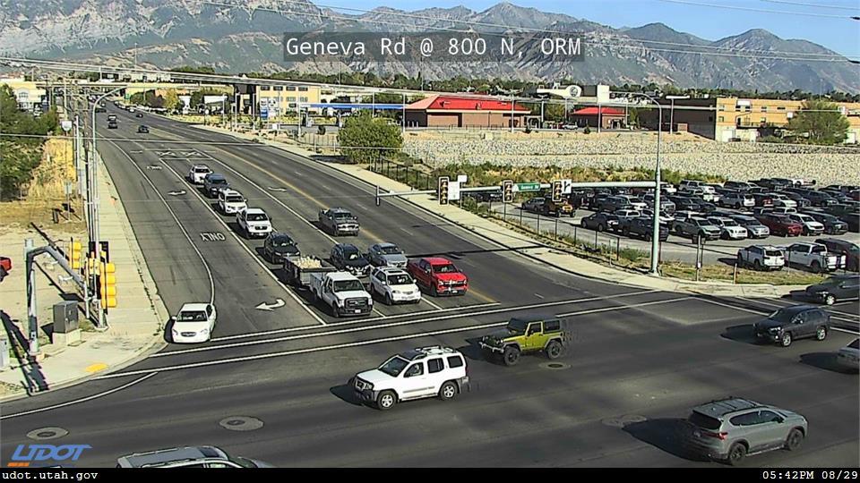 Traffic Cam Geneva Rd SR 114 @ 800 N SR 52 ORM Player