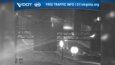 Traffic Cam Centreville Farms: I-66 - MM 53.4 - WB Player