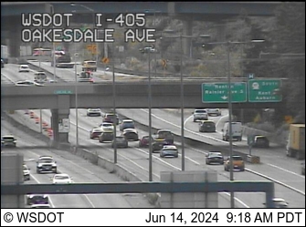 Traffic Cam I-405 at MP 1.6: Oakesdale Ave Player