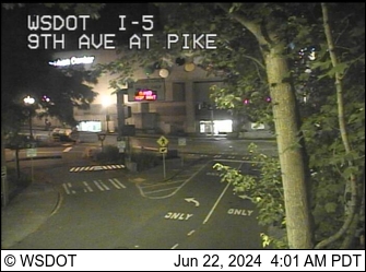 Traffic Cam I-5 at MP 165.9: 9th Ave at Pike Player