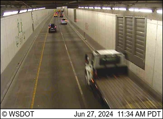 Traffic Cam SR 99 at MP 32.2: NB Tunnel, North end Player