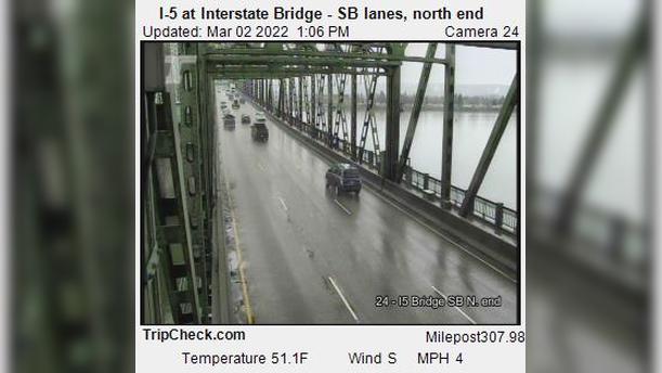 Vancouver: I- at Interstate Bridge - SB lanes, north end Traffic Camera