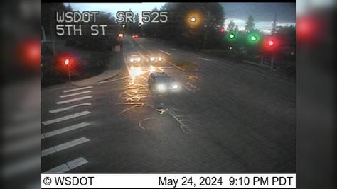 Traffic Cam Mukilteo › West: SR 525 at MP 8.2: 5th St North - WSF Player