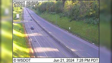 Traffic Cam Brier: SR 525 at MP 2.3: 148th St SW Player