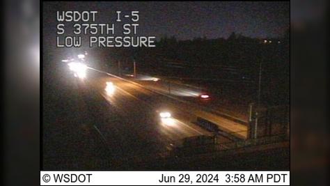 Traffic Cam Edgewood: I-5 at MP 140.1: S 375th St Player