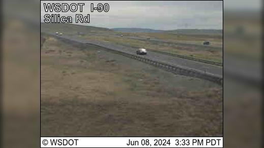 Traffic Cam George › West: I-90 at MP 144: Gorge Concert Exit Player