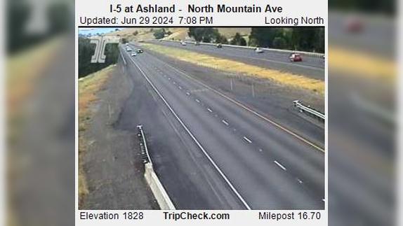 Traffic Cam Ashland: I-5 at - North Mountain Ave Player